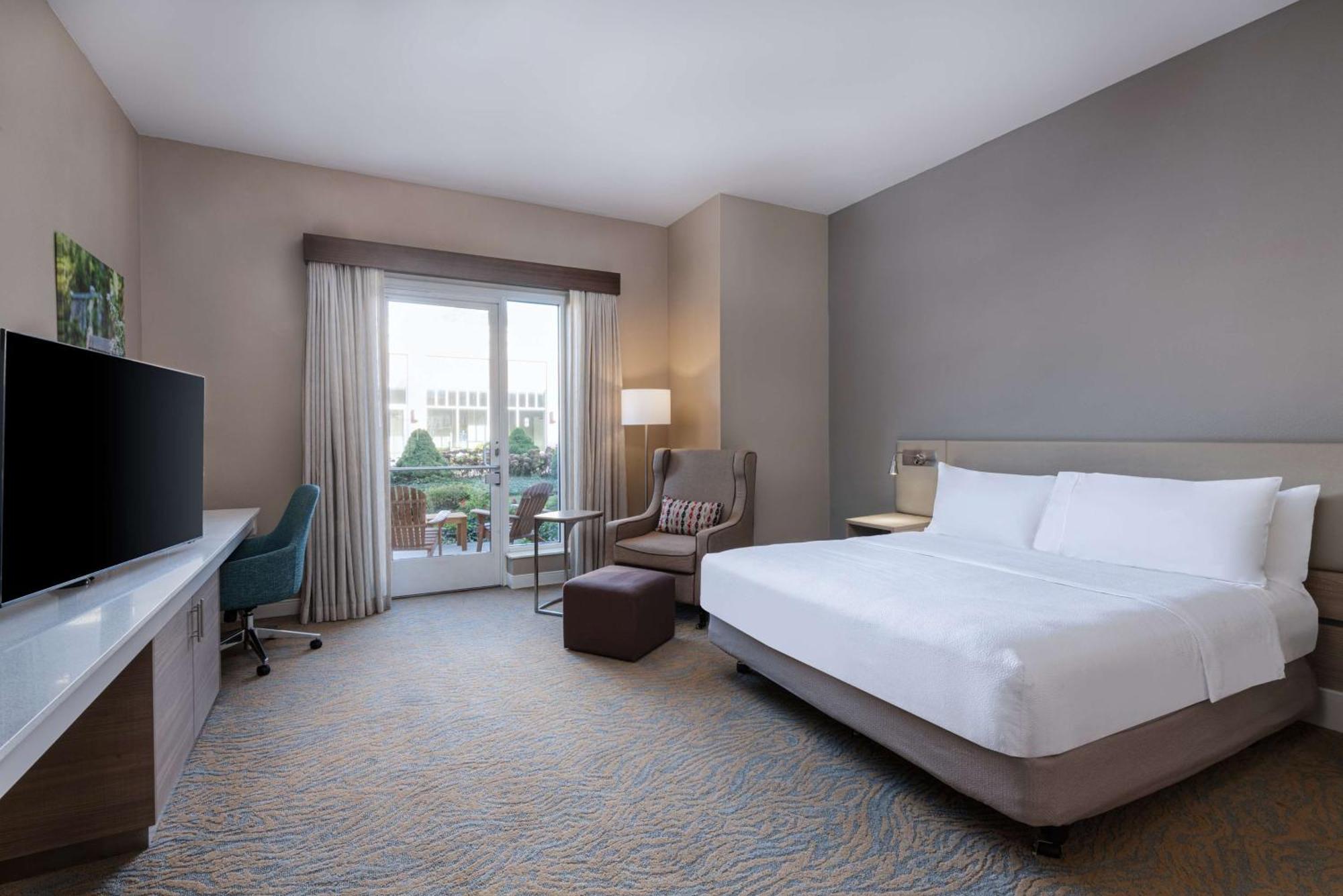 Hilton Garden Inn Saint Charles Exterior photo